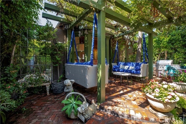 Building Photo - 195 S Parkwood Ave