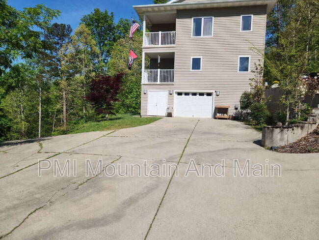 Building Photo - 74 Ebens Cove