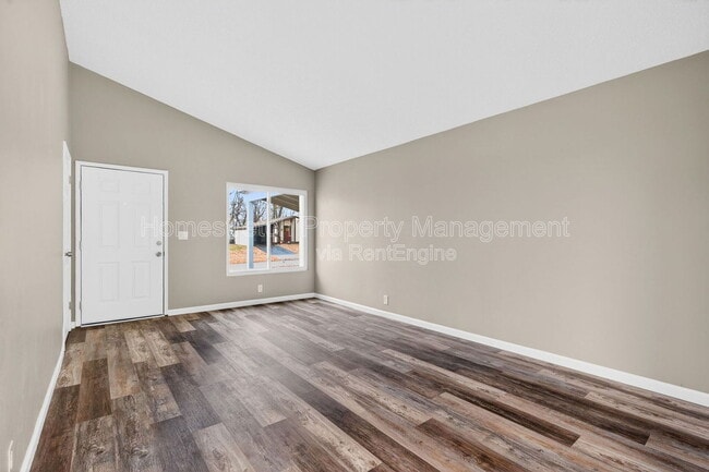 Building Photo - 3333 Green Pasture Dr