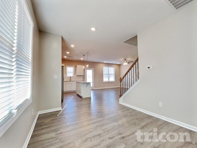 Building Photo - 177 Sawyer Ml Dr