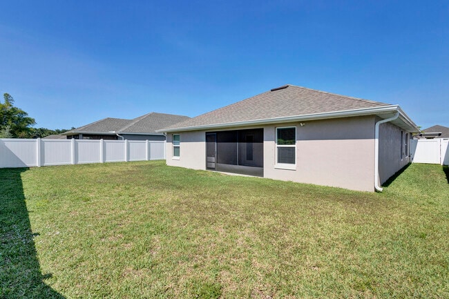 Building Photo - 5348 Lugo St