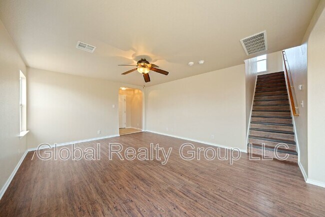Building Photo - 109 Starling Creek