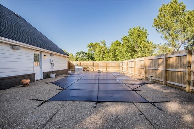 Building Photo - 2 Oak Ridge Ln