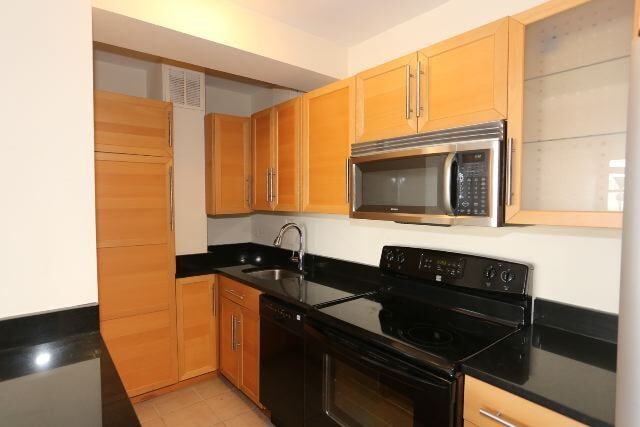 Building Photo - 4180 N Marine Dr