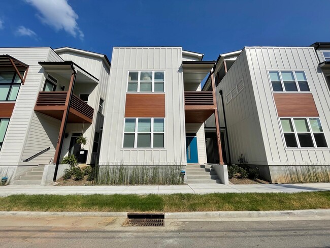 Building Photo - 1348 Slayton St