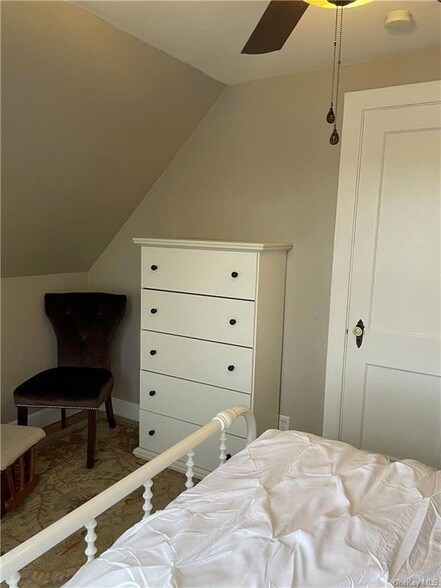 Building Photo - 21 Clinton Ave