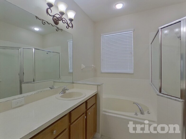 Building Photo - 1720 Mountclair Ct