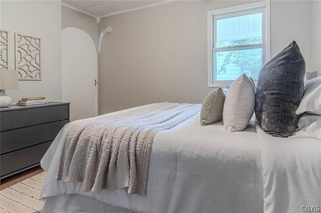 Building Photo - 406 Stone St