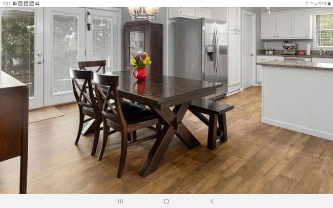 Building Photo - Family House Rental