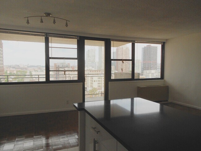 Building Photo - 280 Marin Blvd