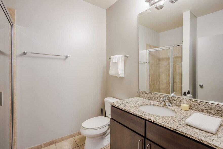 Building Photo - 121 E Freedom Way