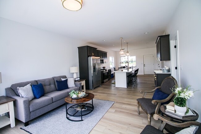 Building Photo - 2039 Isabella Ln