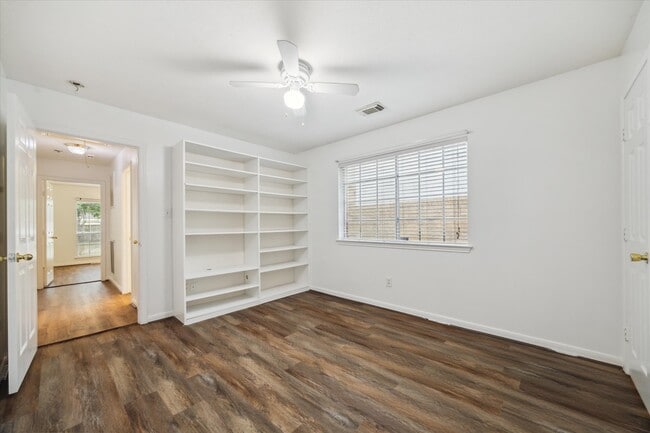 Building Photo - 23006 Greenrush Dr