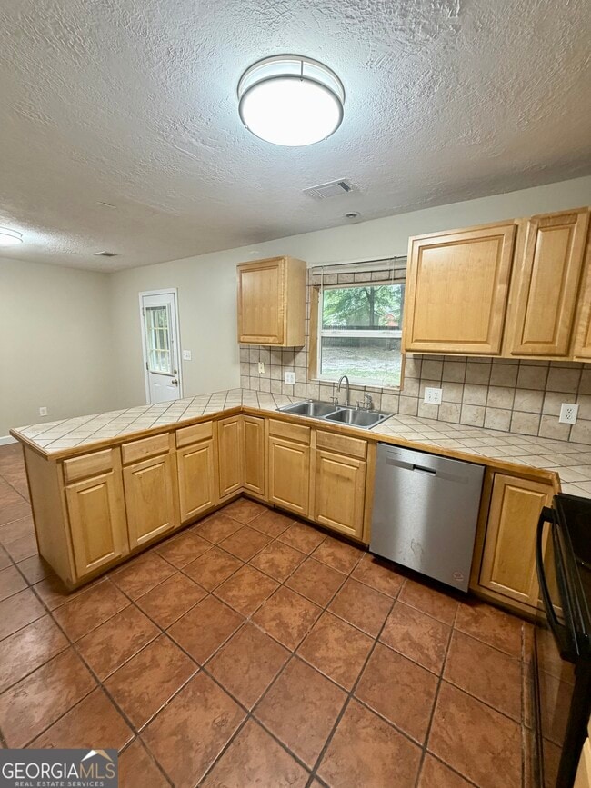 Building Photo - 513 Cherokee Ct