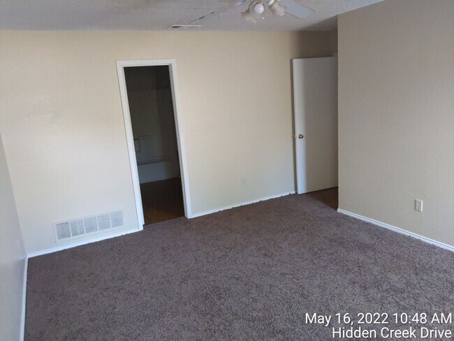 Building Photo - 1200 Hidden Creek Dr