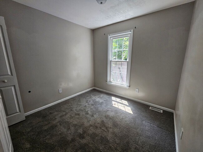 Building Photo - 1044 26th St