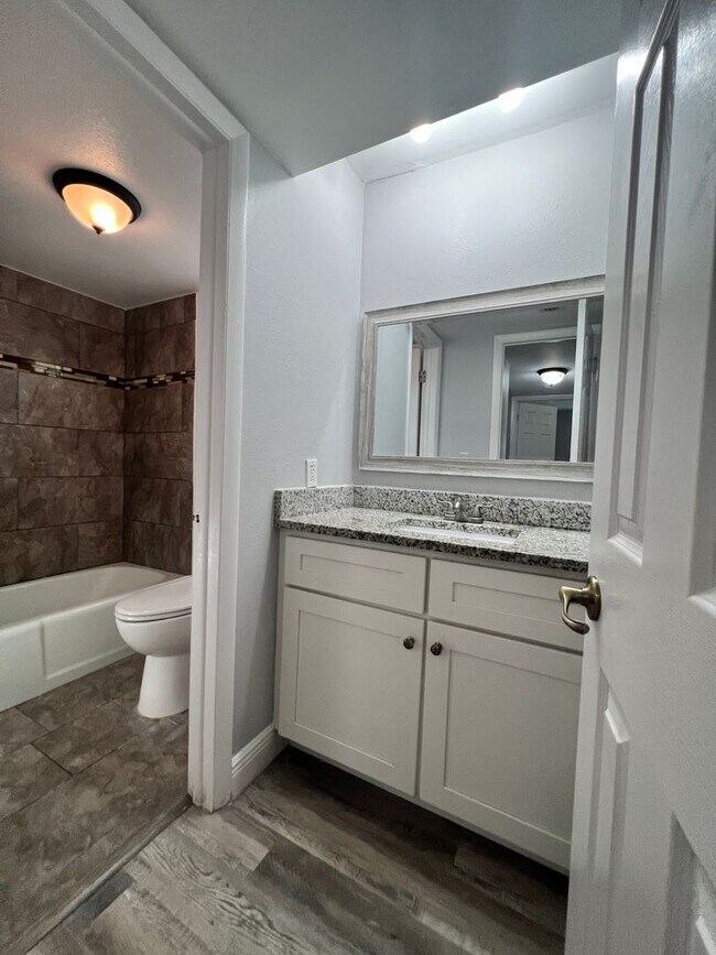 Building Photo - 4042 Audubon Dr