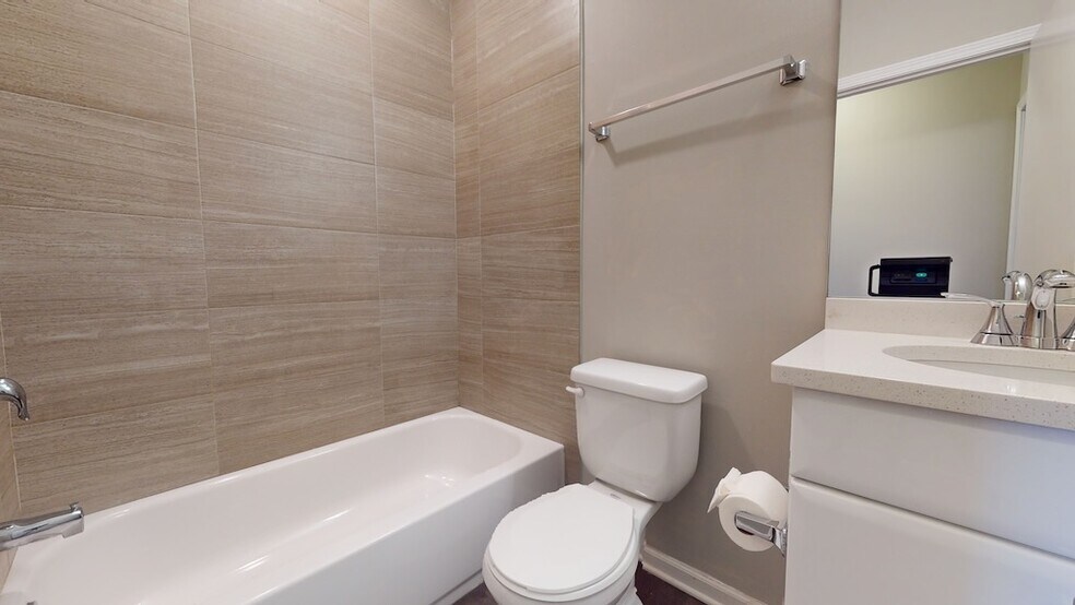 Building Photo - 2101 W Fletcher St