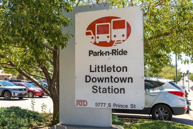 Building Photo - Updated Lower-Level Apartment Steps From Downtown Littleton!