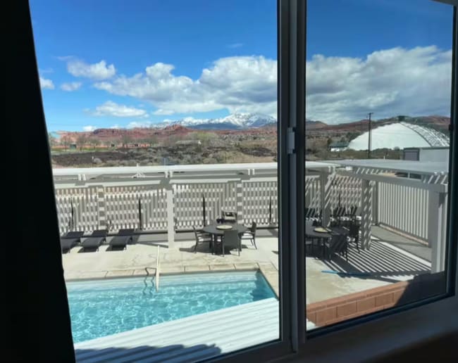 Building Photo - 960 Heritage Dr