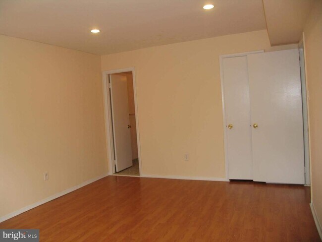 Building Photo - 9908 Bustleton Ave