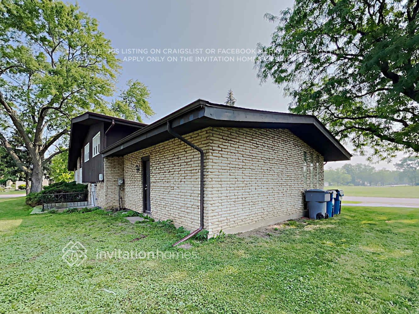 Building Photo - 6031 W 129th St