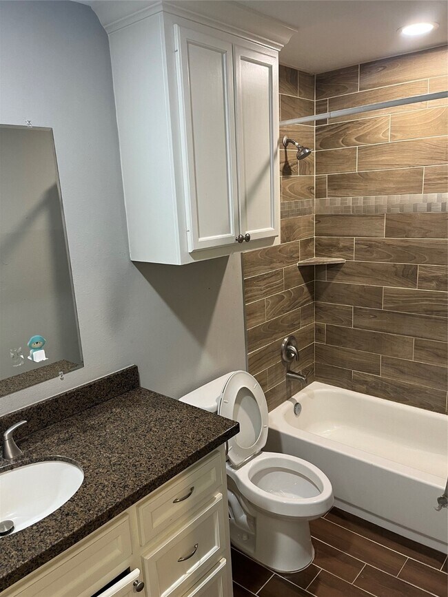 Building Photo - 18222 Bonnie Alice Dr