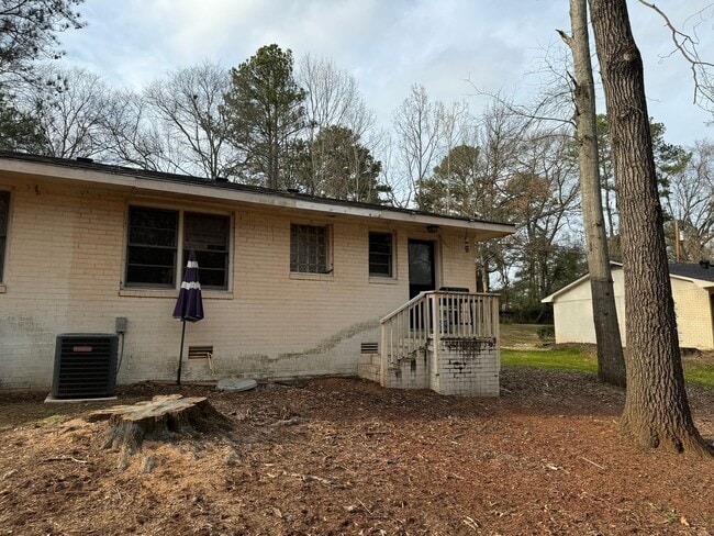 Building Photo - 125 Woody Dr