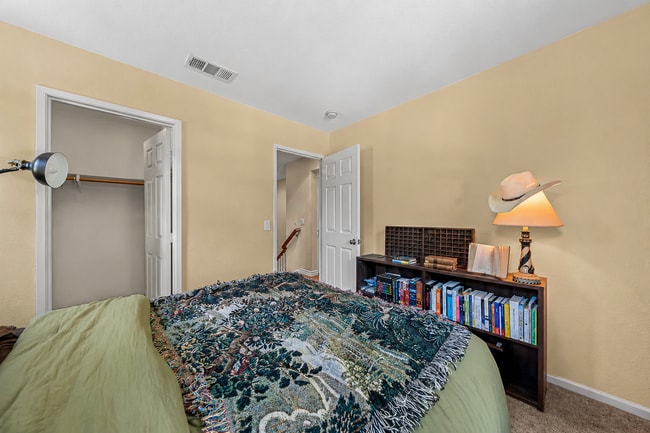 Building Photo - 1732 Wolf Canyon Loop