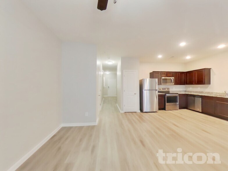 Building Photo - 11940 Fuller St