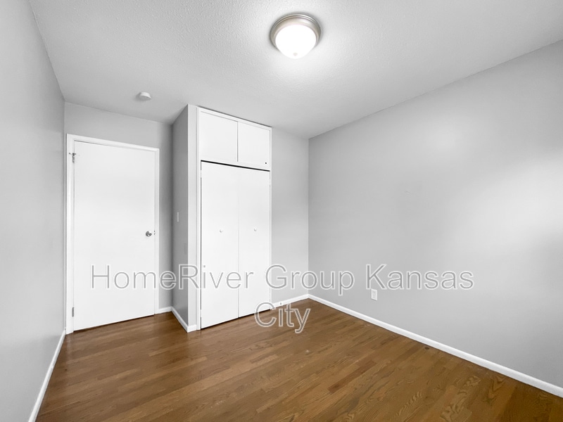 Building Photo - 8724 E 96th St