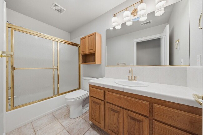 Building Photo - Executive Rental in Gold Hills