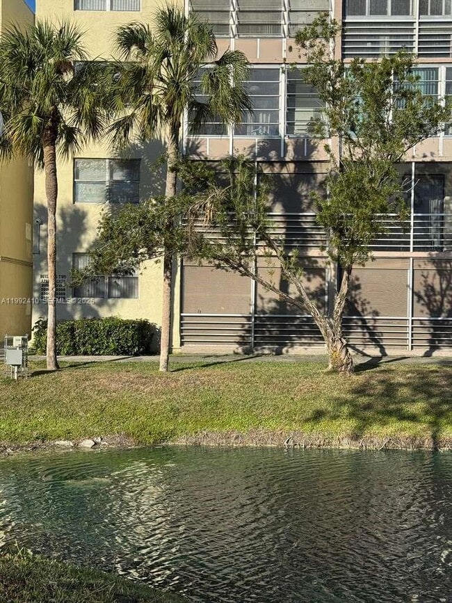 Building Photo - 1810 SW 81st Ave