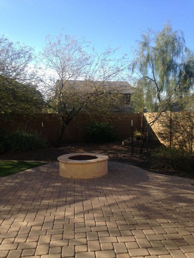 Building Photo - COMING SOON! Fireside at Norterra Spacious...