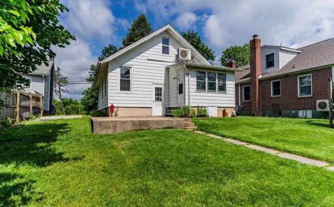 Building Photo - Coming Soon - Charming 3 Bedroom, 1.5 Bath...