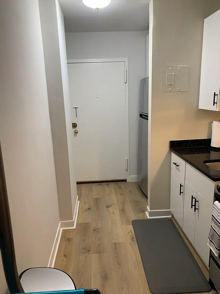 Kitchen - 1011 Arlington Blvd
