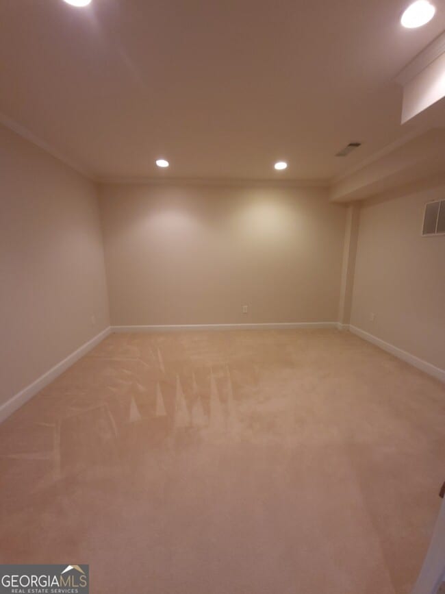 Building Photo - 6411 Hickory Springs Cir