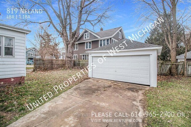 Building Photo - 819 Neland-