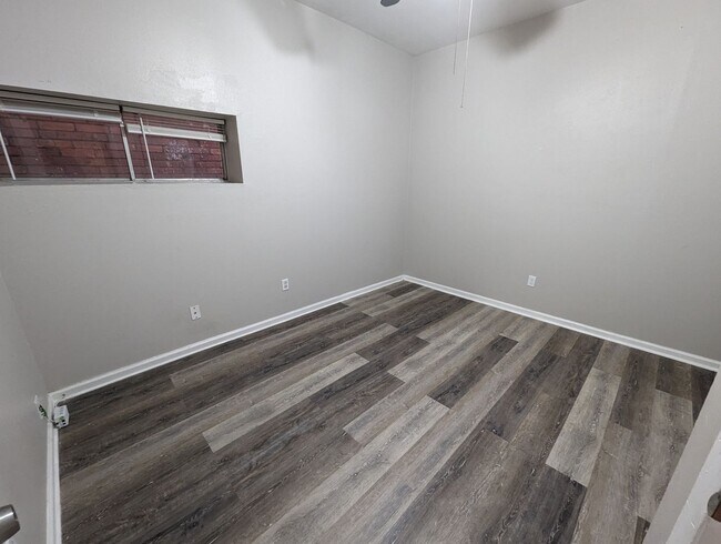 Building Photo - 4250 Castleman Ave