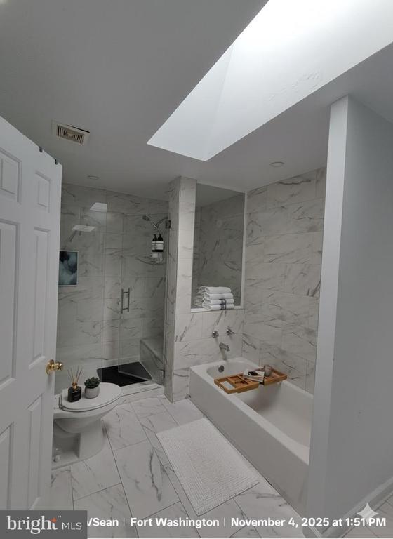 Building Photo - 11904 Aten St