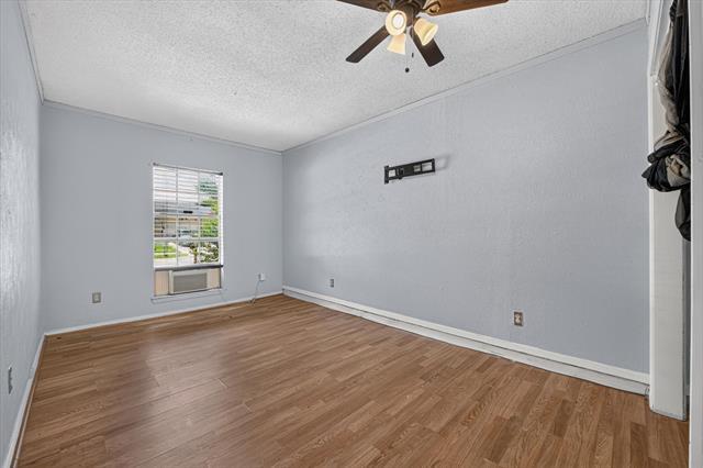 Building Photo - 210 Nettletree St