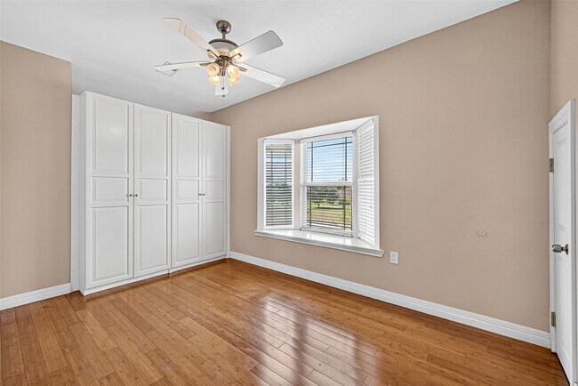 Building Photo - 13819 Lakeview Meadow Dr