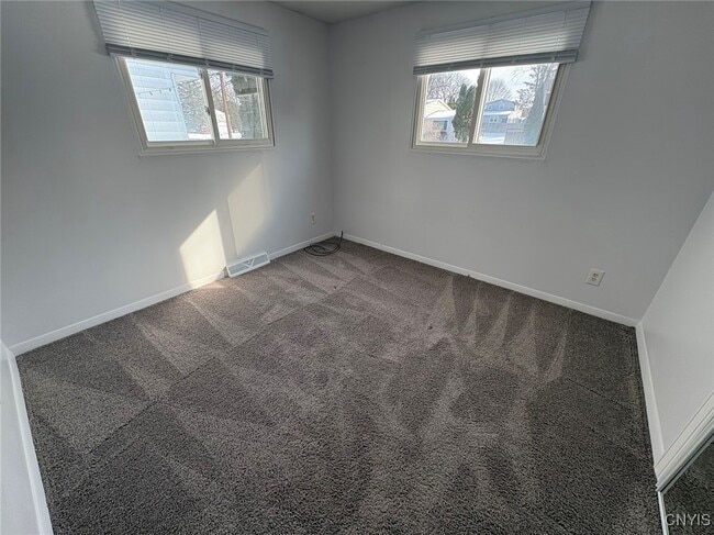 Building Photo - 519 Sunflower Dr