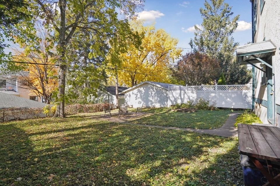 Building Photo - 4104 Bryant Ave S
