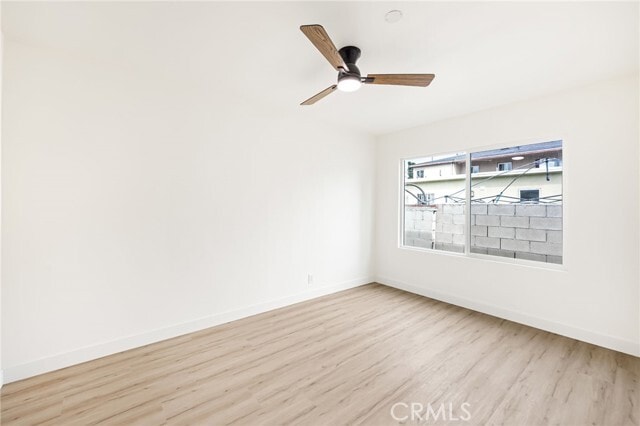 Building Photo - 13812 Oxnard St