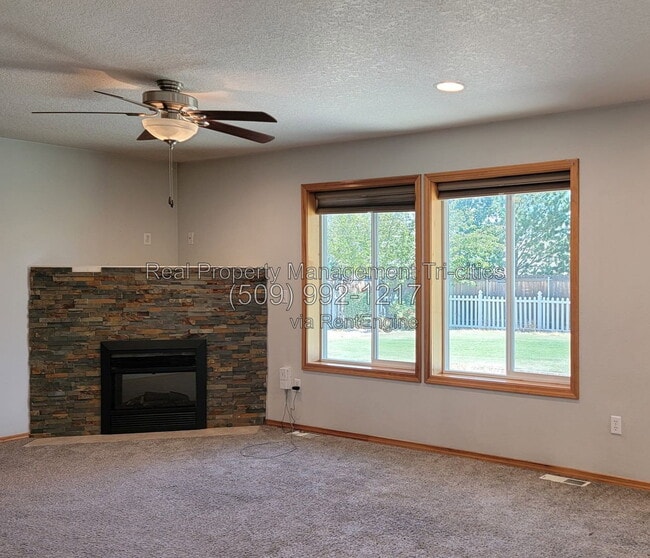 Building Photo - 476 Satus St