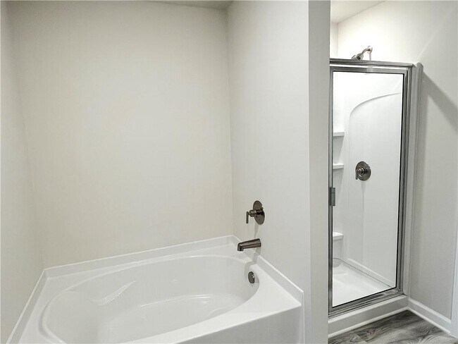 Building Photo - 4141 Oakwood Ter Ct