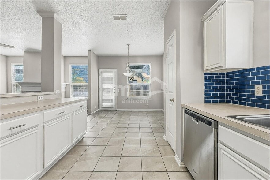 Building Photo - 7808 Orland Park Cir