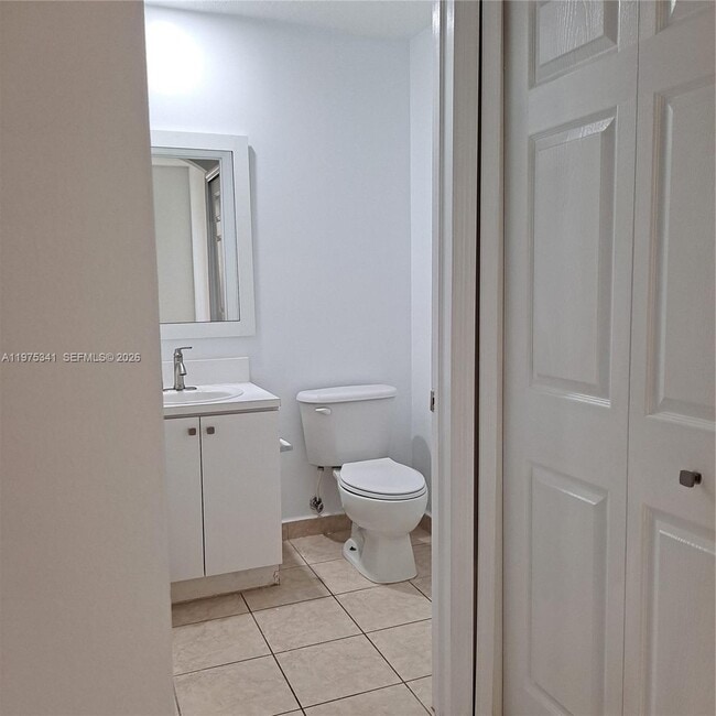 Building Photo - 642 SW 106th Ave