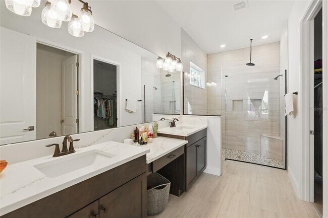 Building Photo - 16008 Volterra Point